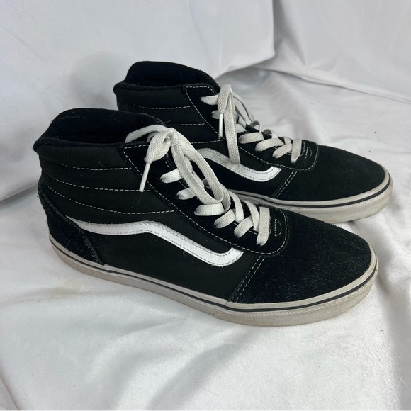 VANS Sk8-Hi Black Suede Youth Shoe - Picture 3 of 7